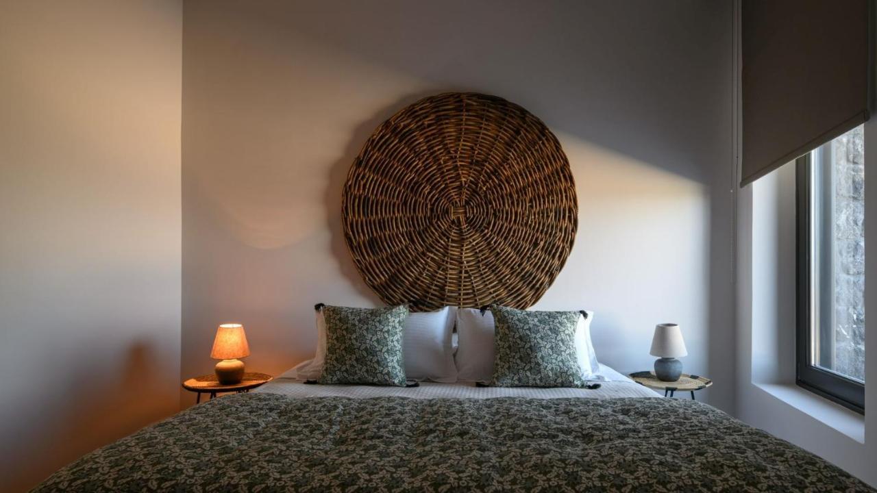 Hotel apartamentowy Lithi Luxury Retreat Imerovigli (Santorini)